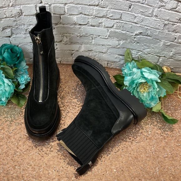 SAM EDELMAN LEONE BLACK LEATHER LUG SOLE CHELSEA BOOTS - Picture 3 of 5